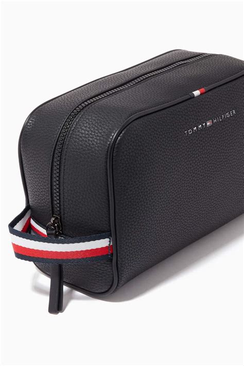 tommy hilfiger wash bag men's.